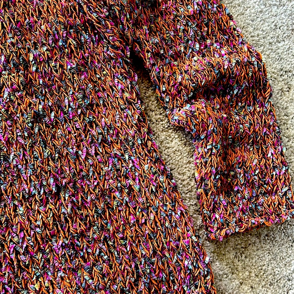 En Crème V Neck Sweater - Picture 6 of 7